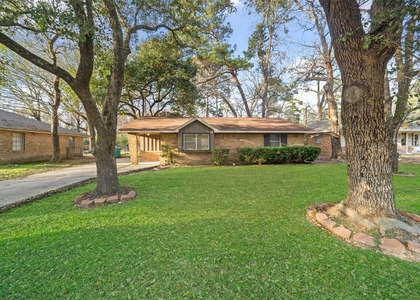 602 Reverse Street - Photo 1