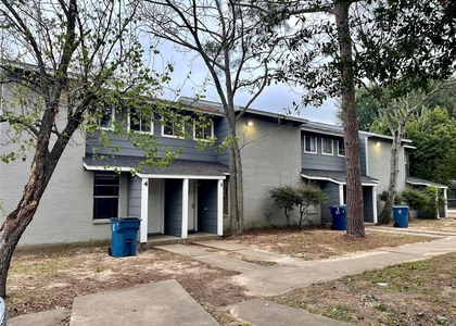 702 Hargest Street - Photo 1