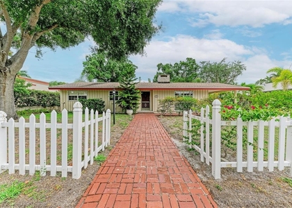 1827 Alta Vista Street - Photo 1