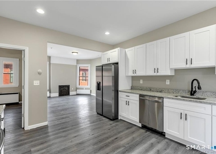 60 Russ Street - Photo 1