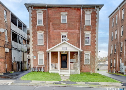 109 Grove Street - Photo 1