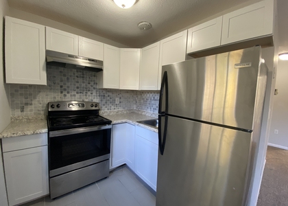 32 Old Foxon Road - Photo 1