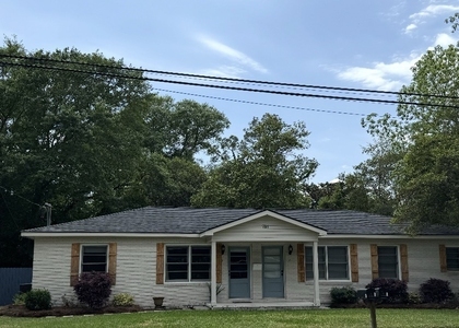 701 E Jones Avenue - Photo 1