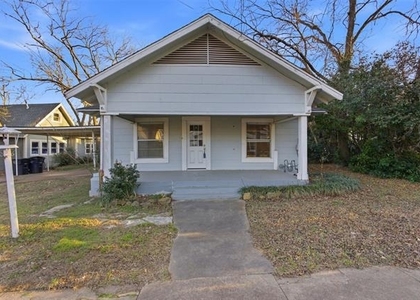 405 College Street - Photo 1