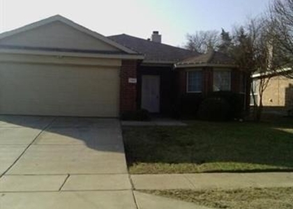 721 Bamboo Drive - Photo 1