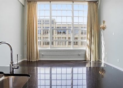 2600 W 7th Street - Photo 1