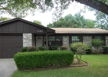 1801 Meadowcrest Drive - Photo 1