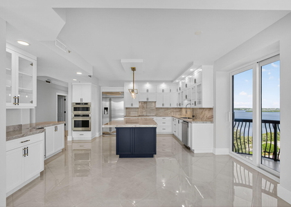 5150 N Ocean Drive - Photo 1