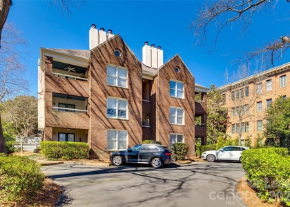 2220 Roswell Avenue - Photo 1