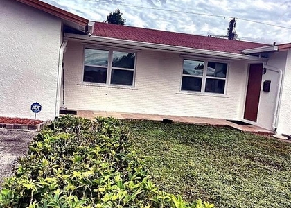 1630 Nw 52nd Avenue - Photo 1