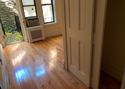 Hicks Street - Photo 1