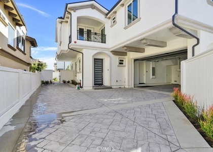 1908 Perry Avenue - Photo 1