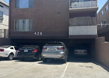 428 S Wilton Place - Photo 1