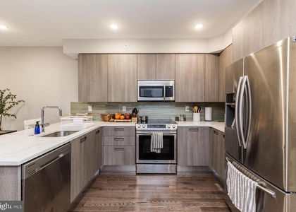 912 N 16th Street - Photo 1