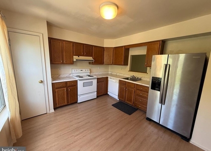 4711 Leyden Way - Photo 1