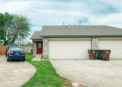 1502 Zephyr Ln - Photo 1