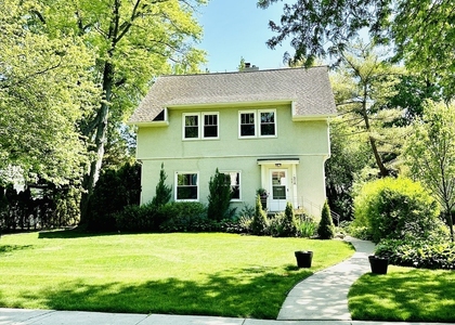 314 Oxford Road - Photo 1