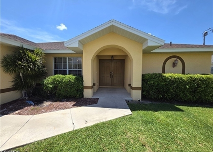 4614 Sw 9th Place - Photo 1