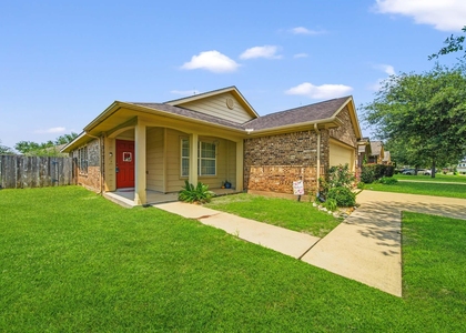 3414 Oaklawn Place Drive - Photo 1