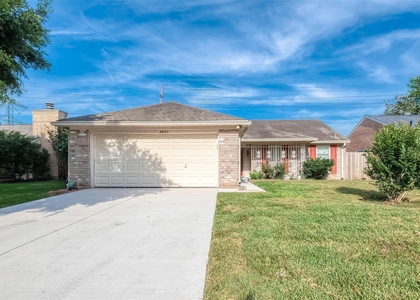 3231 E Heatherock Circle - Photo 1