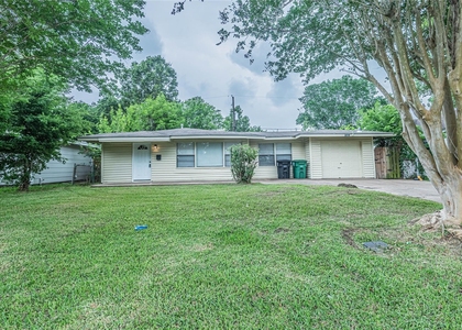 5818 Glenhurst Drive - Photo 1