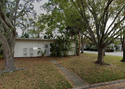 535 Monterey Boulevard Ne - Photo 1