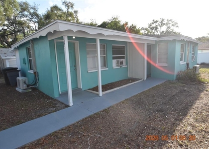 403 Milwaukee Avenue - Photo 1
