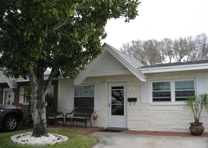 9911 Dahlia Street N - Photo 1
