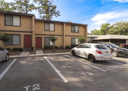 2300 Sw 43rd Street - Photo 1