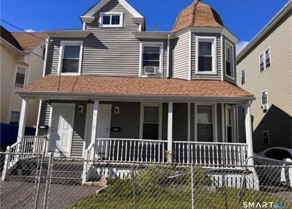 715 Noble Avenue - Photo 1