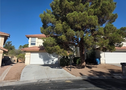 4801 Fiesta Lakes Street - Photo 1