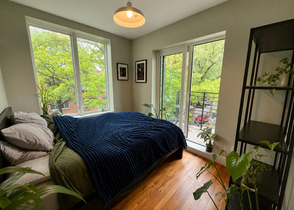 683 Chauncey St - Photo 1