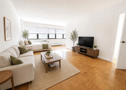 East 46th Street - Photo 1