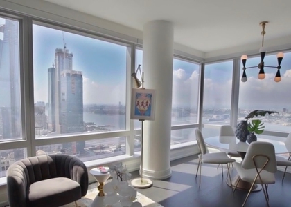 Tenth Avenue - Photo 1