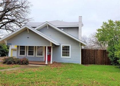 2223 N Locust Street - Photo 1