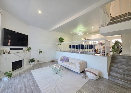 22040 Strathern - Photo 1