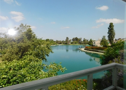 5 Lakefront - Photo 1