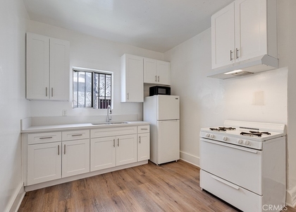 220 E Vernon - Photo 1