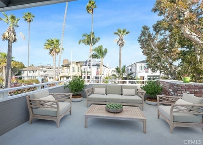 411 Goldenrod - Photo 1