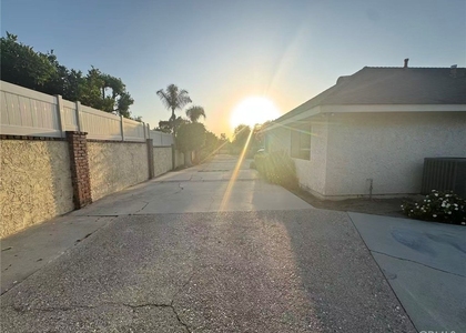 3233 E Cameron Avenue - Photo 1