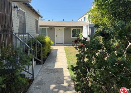 1438 11th Street - Photo 1