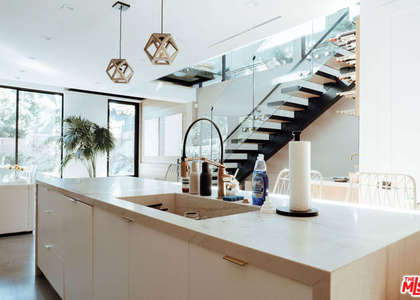 115 Park Place - Photo 1