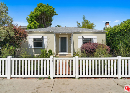 815 Crestmoore Place - Photo 1