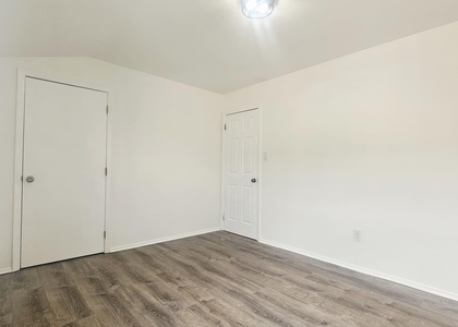 145-20 227th Street - Photo 1