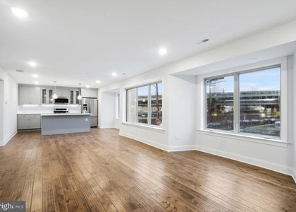 41 W Wildey Street - Photo 1