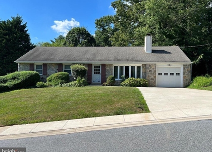 319 Meetinghouse Lane - Photo 1