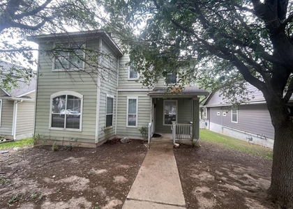1211 Peyton Pl - Photo 1