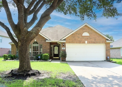 3323 Pioneer Bend Lane - Photo 1