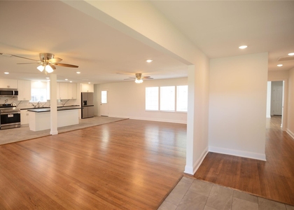 8006 Richmond Avenue - Photo 1