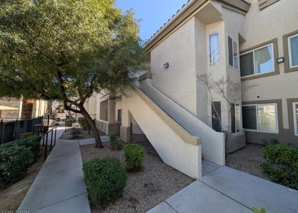 3925 Lazy Pine Street - Photo 1